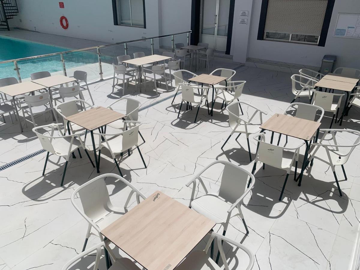 Hostal La Paz Ossa de Montiel Luaran gambar