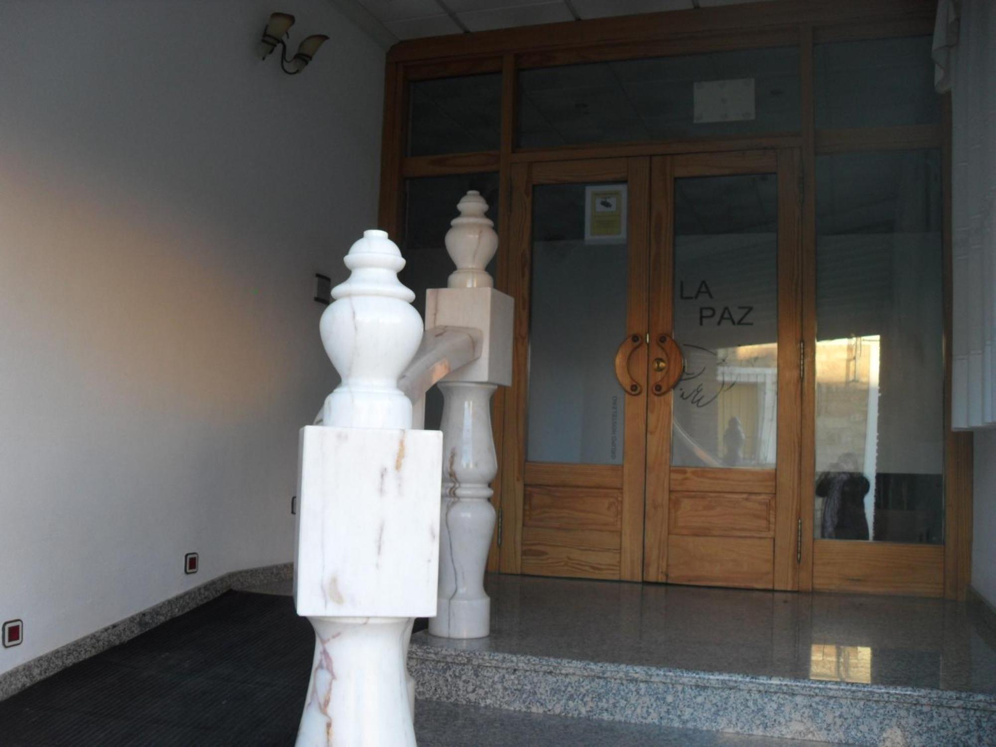 Hostal La Paz Ossa de Montiel Luaran gambar